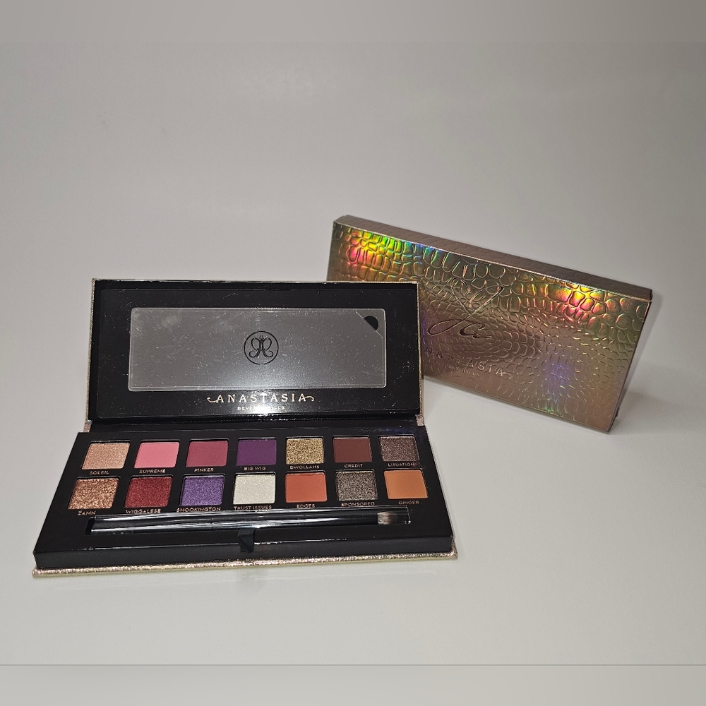 ANASTASIA BEVERLY HILLS - Jackie Aina Eyeshadow Palette